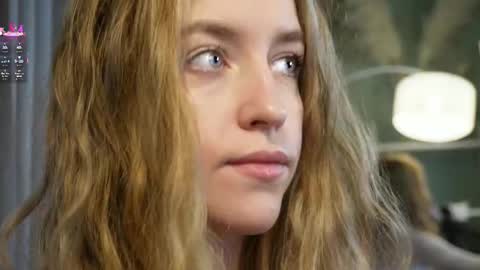 softdreamer_ online show from 11/08/25, 10:26