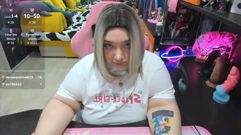 Sofie online show from 11/22/25, 03:27