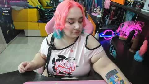 Sofie online show from 12/02/25, 01:11