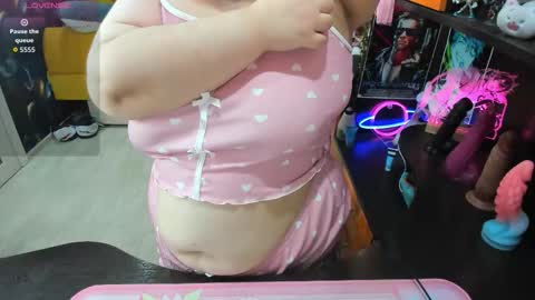 Sofie online show from 12/18/25, 03:12