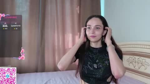 Elly online show from 10/03/25, 06:54