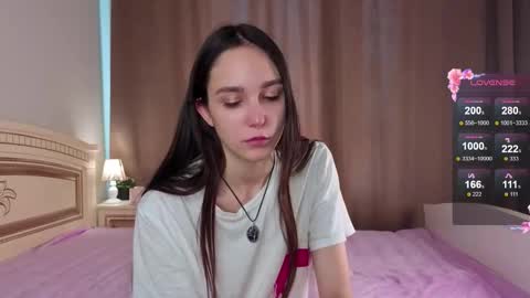 Elly online show from 10/18/25, 07:31