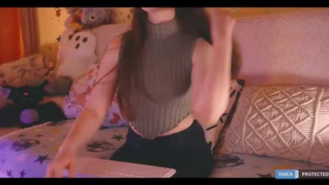 Lisa  online at  .11 from about utc online show from 11/13/25, 09:25