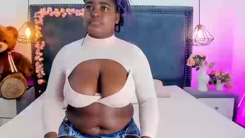 Sofy online show from 03/12/26, 02:01