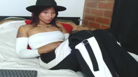  Sofy  online show from 11/29/25, 02:25