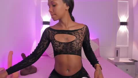   online show from 04/21/26, 04:08