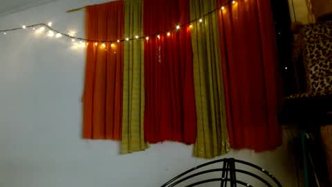 Sofia online show from 12/17/24, 12:01