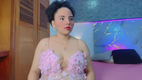 Sol Latiana online show from 05/10/26, 02:11