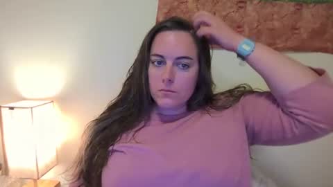 Snapshot of sola_limelight chatting on 06/20/26, 03:42 sola_limelight online show from 06/20/26, 03:42