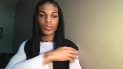 SolaceEve online show from 10/22/25, 05:02