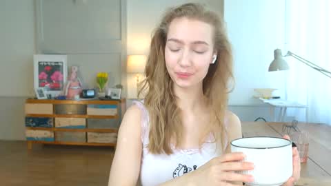 Bella online show from 02/01/25, 11:10