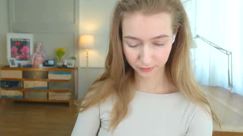 Bella online show from 02/02/25, 11:08