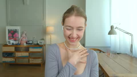 Bella online show from 02/09/25, 11:04