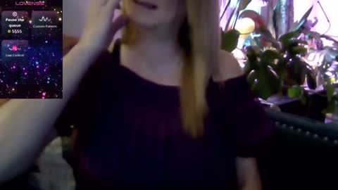 solesticia online show from 09/24/25, 06:44