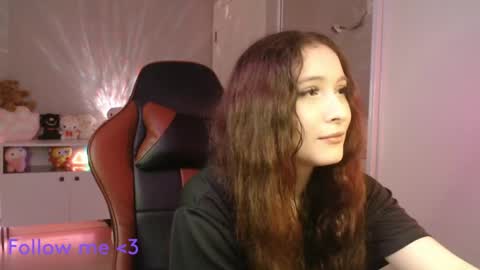 Snapshot of solitudebby chatting on 04/11/26, 08:02 Becky online show from 04/11/26, 08:02