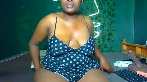 Snapshot of sollybunny chatting on 06/22/26, 03:08 Solly bunny online show from 06/22/26, 03:08