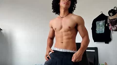 Hi Im Weller Check my Bio  online show from 03/26/26, 09:09