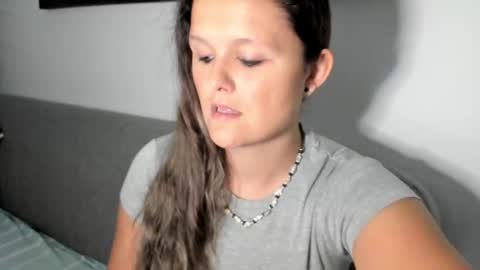 Snapshot of someonesday chatting on 10/29/25, 06:15 SomeonesDay online show from 10/29/25, 06:15