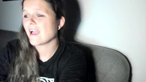 Snapshot of someonesday chatting on 11/11/25, 10:10 SomeonesDay online show from 11/11/25, 10:10