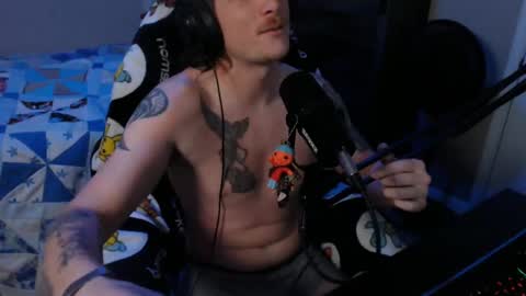 Snapshot of somethinqfunny chatting on 12/09/24, 04:12 Lover Boi online show from 12/09/24, 04:12