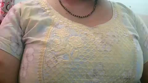 soni88888 online show from 02/05/25, 04:48