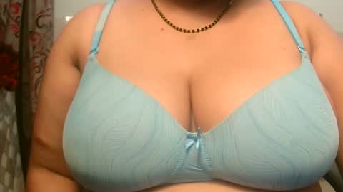 soni88888 online show from 02/09/25, 03:01