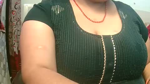 soni88888 online show from 02/15/25, 04:47