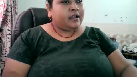 Snapshot of soni88888 chatting on 05/06/26, 04:30 soni88888 online show from 05/06/26, 04:30