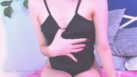 Snapshot of soni_ponwoo23 chatting on 11/30/25, 04:00 Soniiiiii online show from 11/30/25, 04:00