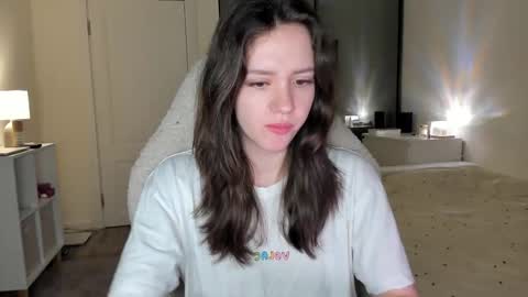 sonia_moon_ online show from 10/28/25, 02:59