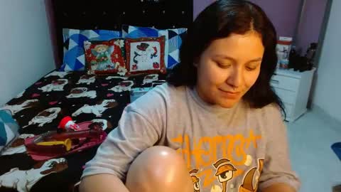 Snapshot of soniaplayass chatting on 12/17/24, 12:23 soniaplayass online show from 12/17/24, 12:23