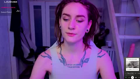 Snapshot of sonicsupergirl chatting on 10/10/25, 11:26 Rie online show from 10/10/25, 11:26