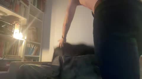 Snapshot of sonnymadraga chatting on 10/22/25, 11:43 Sonny Madraga online show from 10/22/25, 11:43