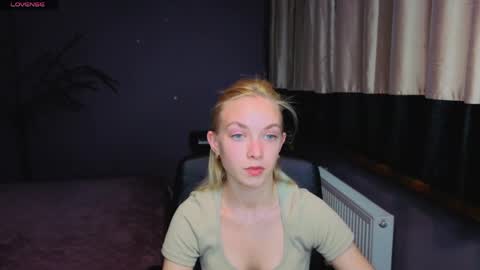Snapshot of sonnysofia chatting on 05/08/26, 06:24 Sonya online show from 05/08/26, 06:24