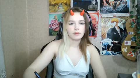 Mila online show from 04/18/26, 05:17