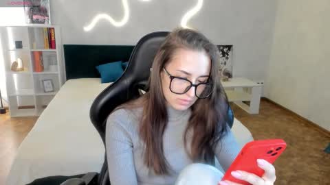 Snapshot of sony_mayy chatting on 10/17/25, 01:31 sony_mayy online show from 10/17/25, 01:31