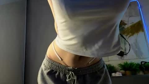 Sonya vibe online show from 03/04/26, 03:18