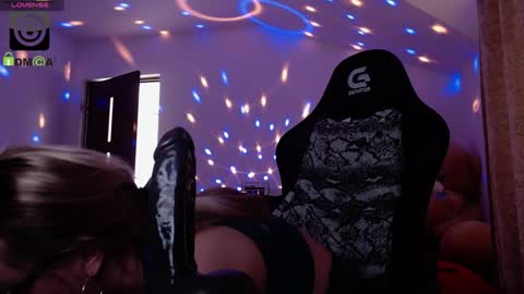 Snapshot of sonyadevon chatting on 12/14/24, 10:56 Sonia online show from 12/14/24, 10:56