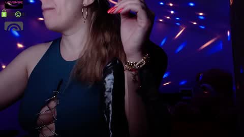 Snapshot of sonyadevon chatting on 12/28/24, 07:44 Sonia online show from 12/28/24, 07:44