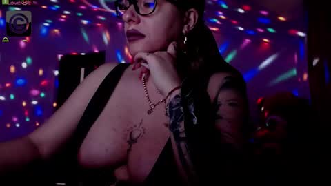 Snapshot of sonyadevon chatting on 02/18/25, 07:43 Sonia online show from 02/18/25, 07:43