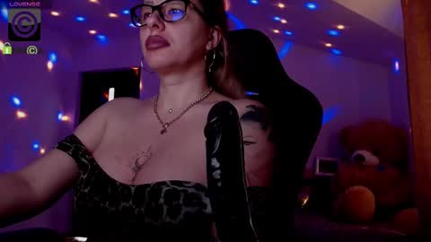 Snapshot of sonyadevon chatting on 02/20/25, 10:48 Sonia online show from 02/20/25, 10:48