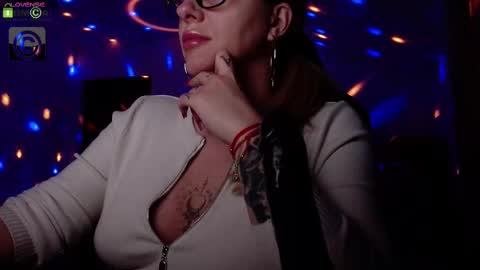 Snapshot of sonyadevon chatting on 03/03/25, 06:22 Sonia online show from 03/03/25, 06:22