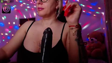 Snapshot of sonyadevon chatting on 03/05/25, 04:24 Sonia online show from 03/05/25, 04:24