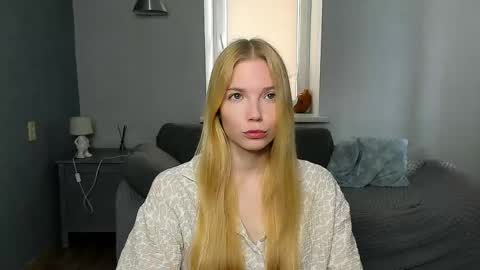 Snapshot of sonyalaviola chatting on 04/25/26, 06:16 Sofia online show from 04/25/26, 06:16