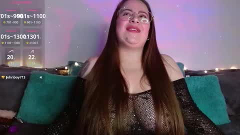 Snapshot of soofy__ chatting on 10/23/25, 03:17 soofy online show from 10/23/25, 03:17