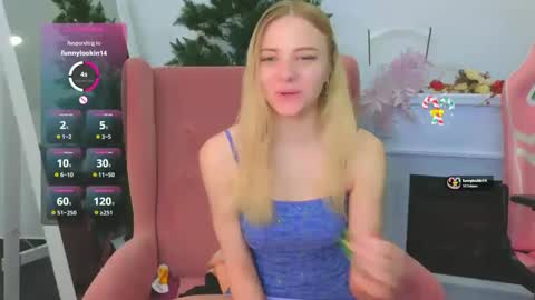 Snapshot of sookonstellita chatting on 12/22/24, 01:23 Litta online show from 12/22/24, 01:23