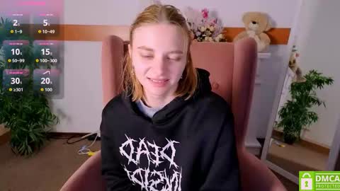 Snapshot of sookonstellita chatting on 12/15/25, 10:36 Litta online show from 12/15/25, 10:36