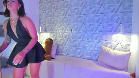 sophie online show from 06/04/26, 08:59