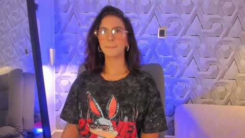 Snapshot of sophi_01 chatting on 07/13/26, 12:30 sophie online show from 07/13/26, 12:30