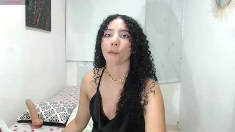 Snapshot of sophi_baby chatting on 03/10/25, 02:17 Sophi baby online show from 03/10/25, 02:17
